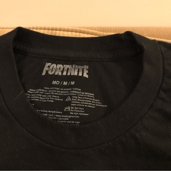 FORTNITE T shirt. Men’s medium. Black. - Picture 3 of 3